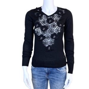 100% authentic classic Chanel cashmere Sweater.